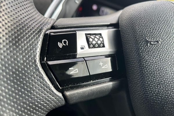 DS 3 1.2 PureTech 130 Performance Line 5dr EAT8 - CRUISE CONTROL, RAIN SENSING WIPERS, DIGITAL CLUSTER, APPLE CARPLAY, TOUCHSCREEN CLIMATE CONTROL in Antrim