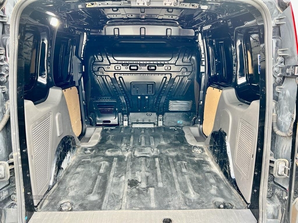 Ford Transit Connect 1.5 EcoBlue 120ps Limited Van in Derry / Londonderry