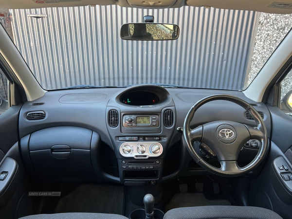 Toyota Yaris VERSO ESTATE in Down