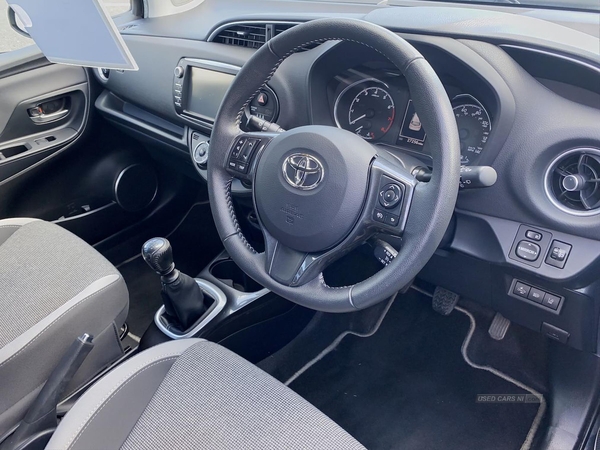 Toyota Yaris 1.5 Vvt-I Y20 5Dr [Bi-Tone] in Down