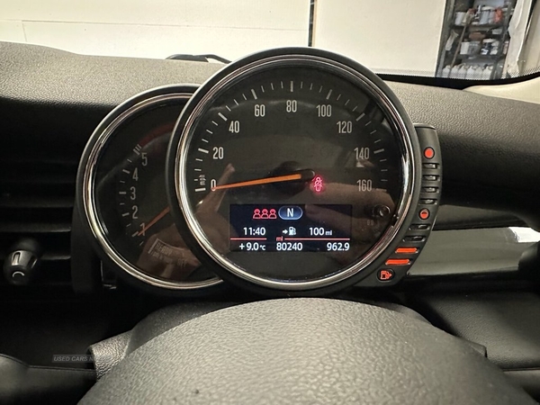 MINI Hatch Cooper 2.0 COOPER SD 5d 168 BHP Heated Seats, Heated Windscreen in Down