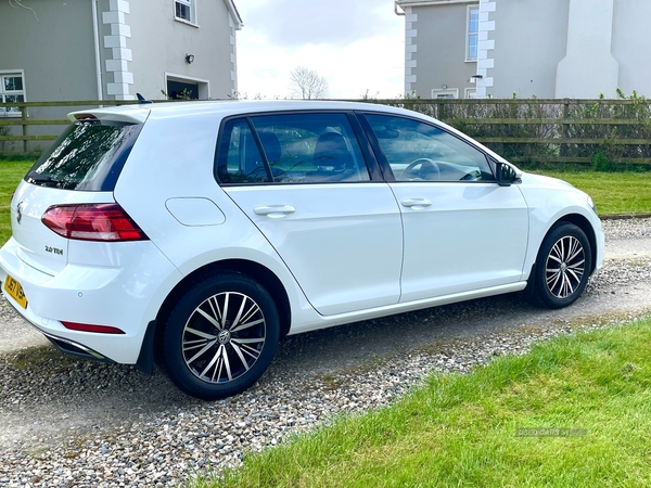Volkswagen Golf 2.0 TDI SE [Nav] 5dr in Derry / Londonderry