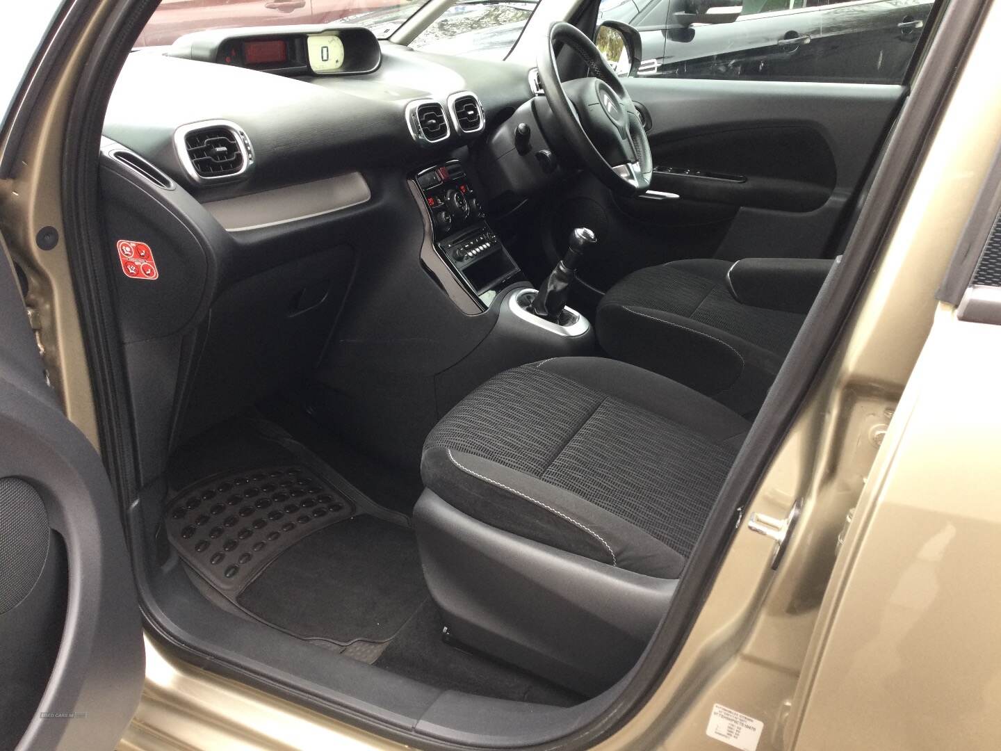 Citroen C3 Picasso DIESEL ESTATE in Derry / Londonderry