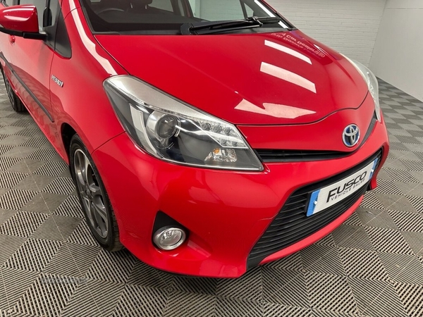 Toyota Yaris 1.5 HYBRID TREND 5d 61 BHP AIR CONDITIONING, CRUISE CONTROL in Down
