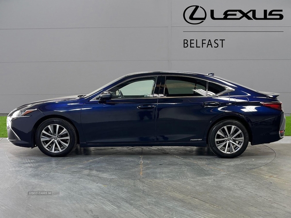 Lexus ES 300H 2.5 4Dr Cvt in Antrim