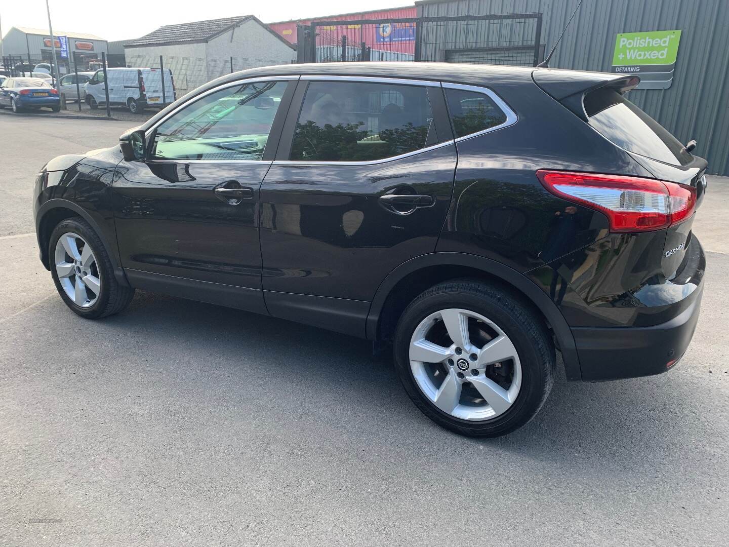 Nissan Qashqai DIESEL HATCHBACK in Down