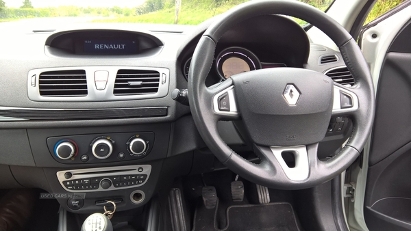 Renault Megane 1.6 16V 110 I-Music 3dr in Antrim