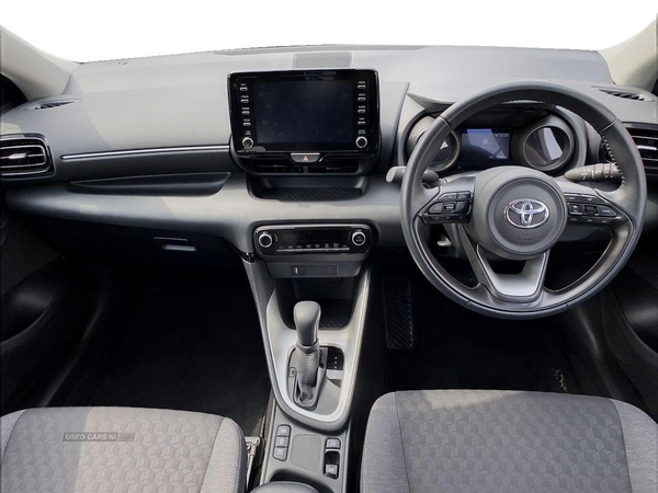 Toyota Yaris 1.5 Hybrid Design 5Dr Cvt in Down