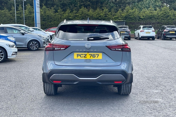 Nissan Qashqai DIG-T TEKNA 1.3 MHEV IN GREY WITH ONLY 5K in Armagh