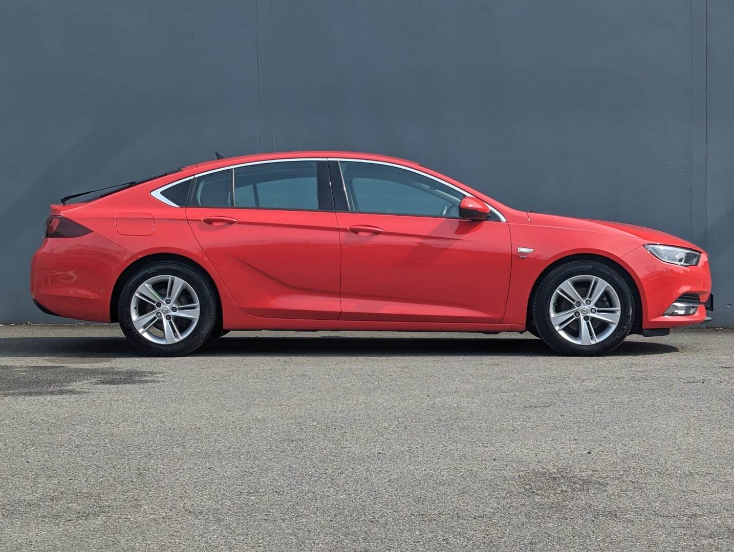 Vauxhall Insignia DIESEL GRAND SPORT in Tyrone