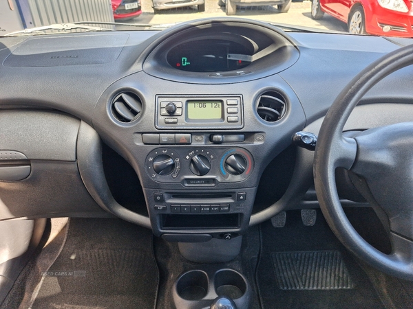Toyota Yaris 1.0 VVT-i T3 5dr in Down
