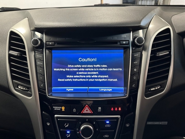 Hyundai i30 1.4 SE NAV 5d 99 BHP Sat Nav, Reverse Camera in Down