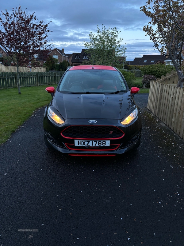 Ford Fiesta 1.0 EcoBoost 140 Zetec S Black 3dr in Derry / Londonderry