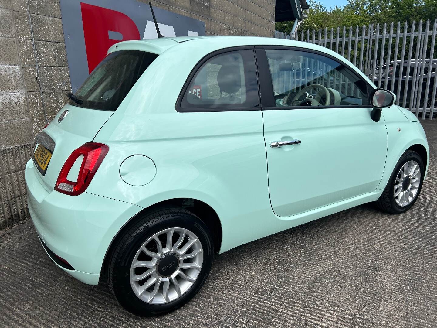 Fiat 500 HATCHBACK in Down