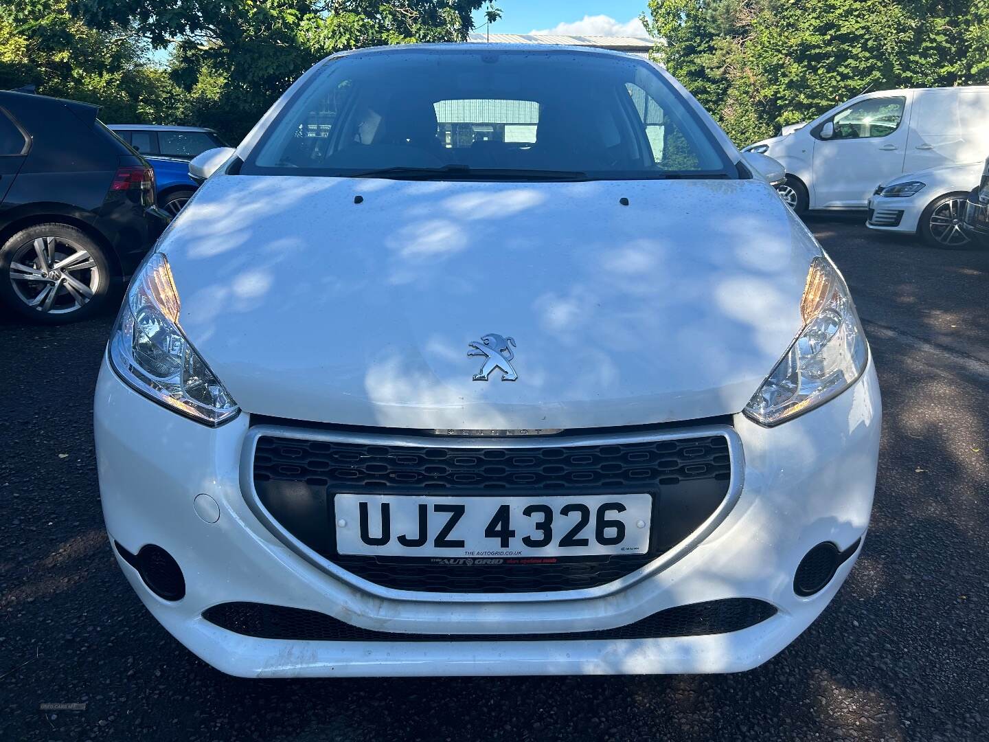 Peugeot 208 HATCHBACK in Down