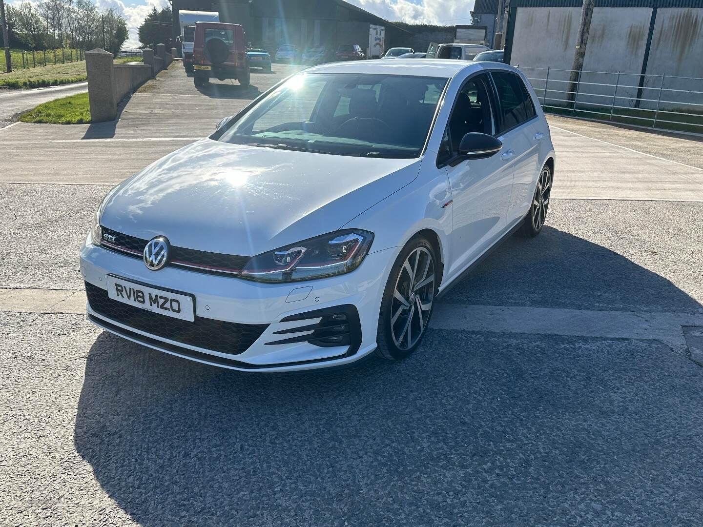 Volkswagen Golf HATCHBACK in Down