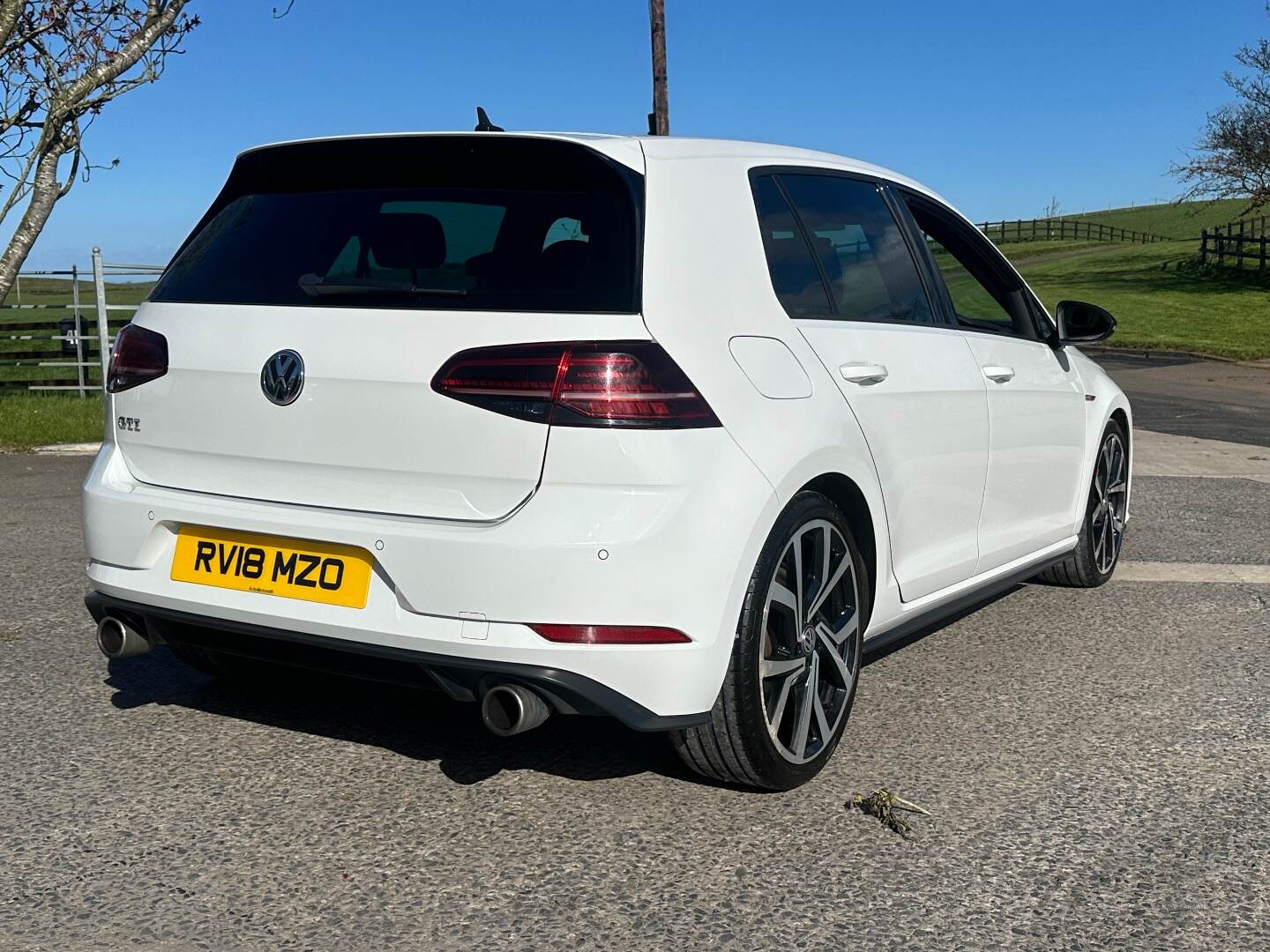 Volkswagen Golf HATCHBACK in Down