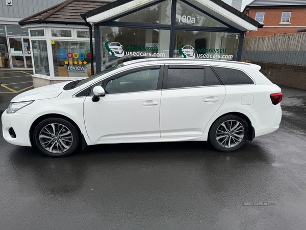 Toyota Avensis 2.0 D-4D BUSINESS EDITION PLUS 5d 141 BHP in Down