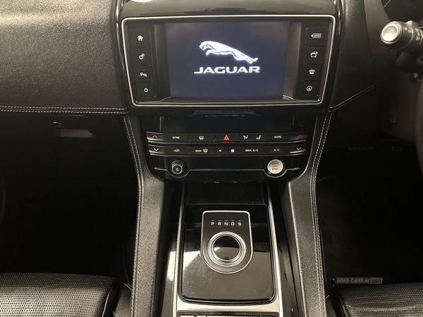 Jaguar F-Pace 2.0 R-SPORT AWD 5d 178 BHP Leather, Auto, Sat Nav in Down