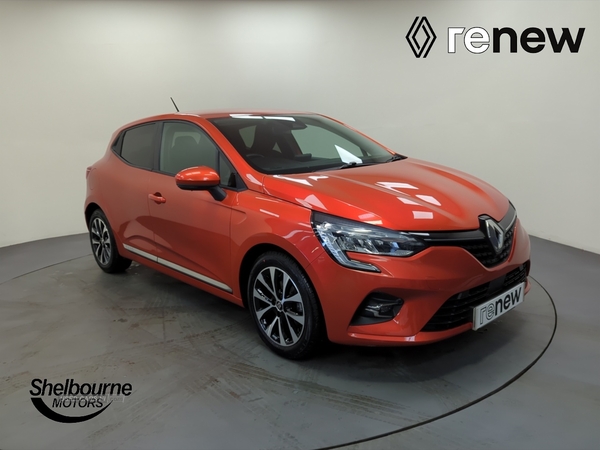 Renault Clio Iconic 1.0 tCe 100 Stop Start in Armagh