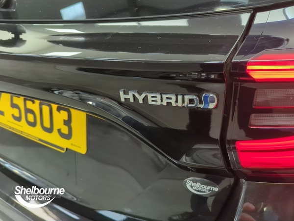 Toyota Yaris Design 1.5 Hybrid in Armagh