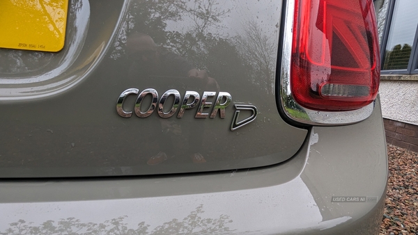MINI Hatch 1.5 Cooper D II 5dr in Down
