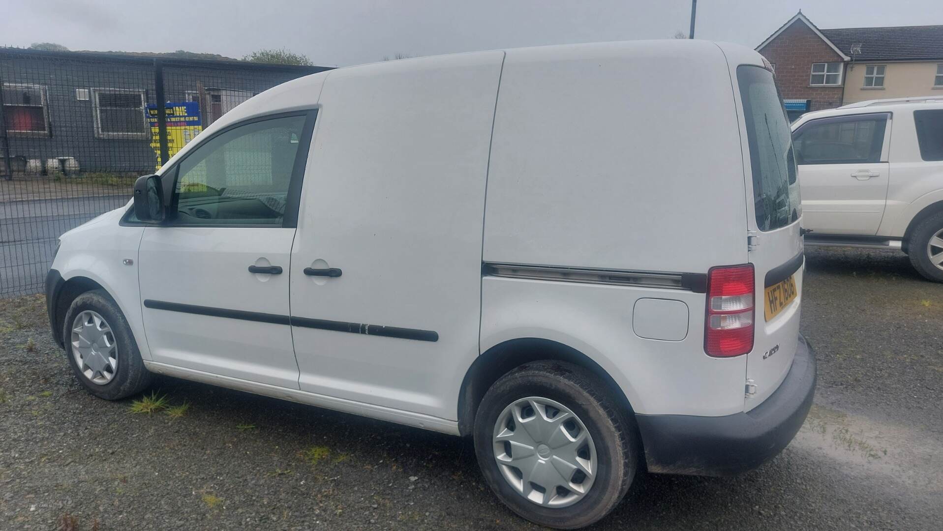 Volkswagen Caddy C20 DIESEL in Down