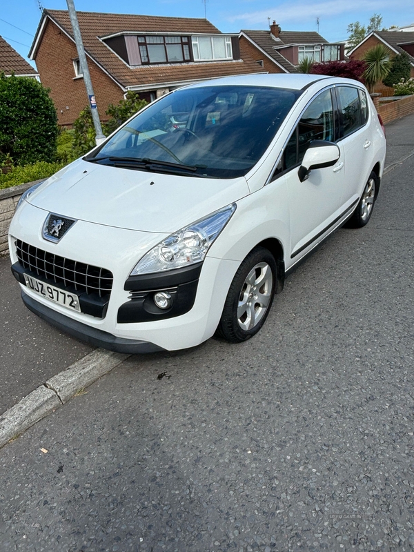 Peugeot 3008 1.6 HDi Active 5dr in Down