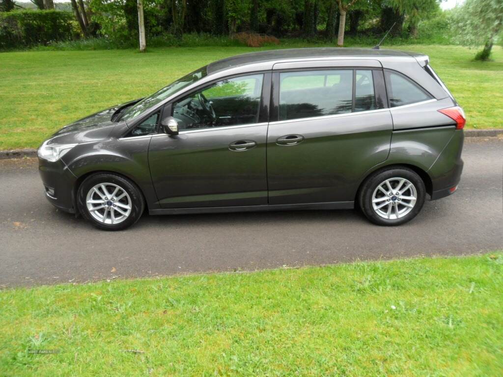 Ford Grand C-MAX DIESEL ESTATE in Derry / Londonderry