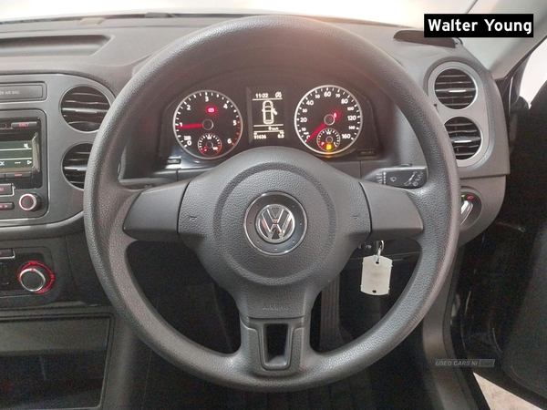 Volkswagen Tiguan 2.0 TDI BlueMotion Tech S SUV 5dr Diesel Manual 2WD Euro 5 (s/s) (110 ps) in Antrim