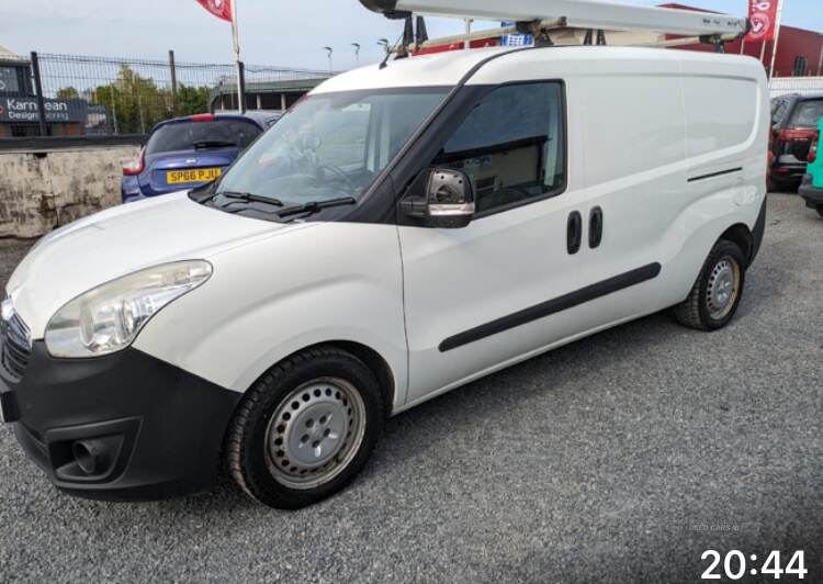 Vauxhall Combo L2 DIESEL in Down