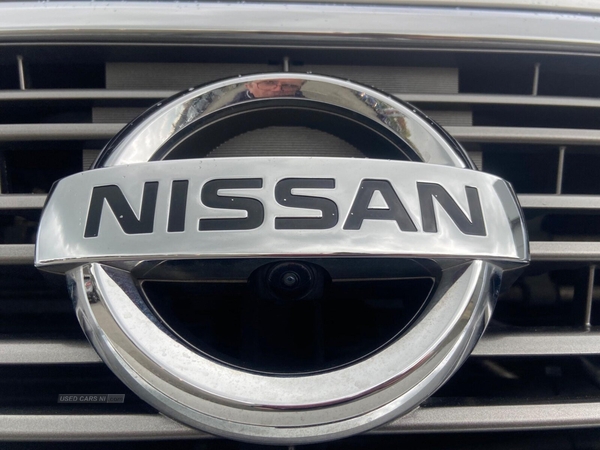 Nissan Navara 2.3 dCi Tekna Auto 4WD Euro 6 4dr in Down