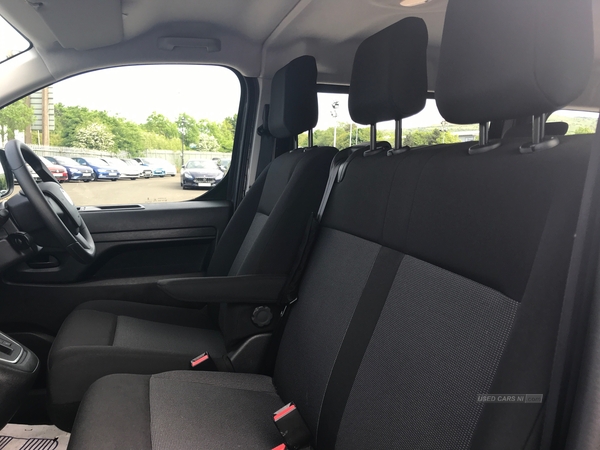 Vauxhall Vivaro Life 100kW Combi L 50kWh 5dr Auto in Antrim