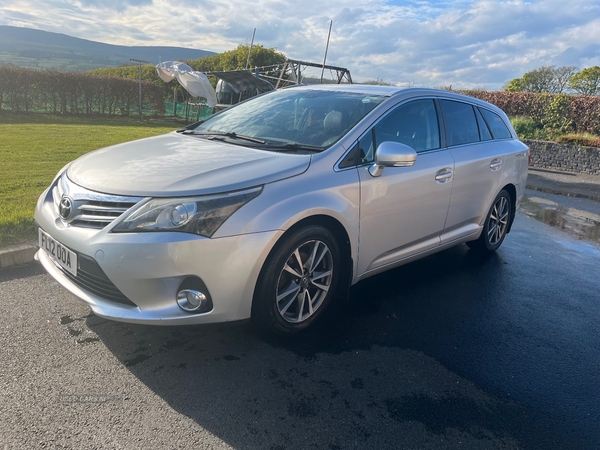 Toyota Avensis 2.0 D-4D TR 5dr in Antrim
