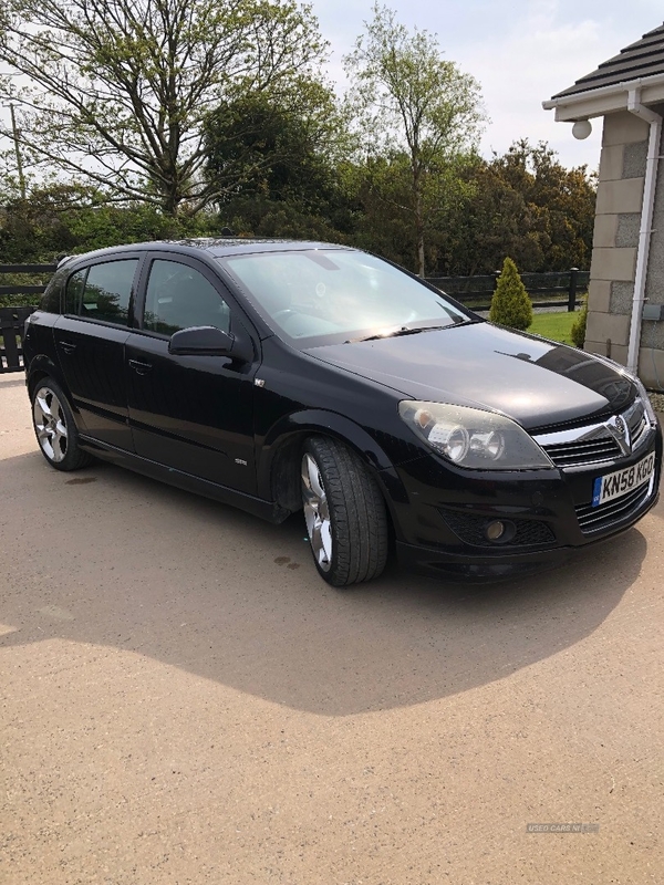 Vauxhall Astra 1.7 CDTi 16V SRi [100] 5dr [Exterior Pack] in Down