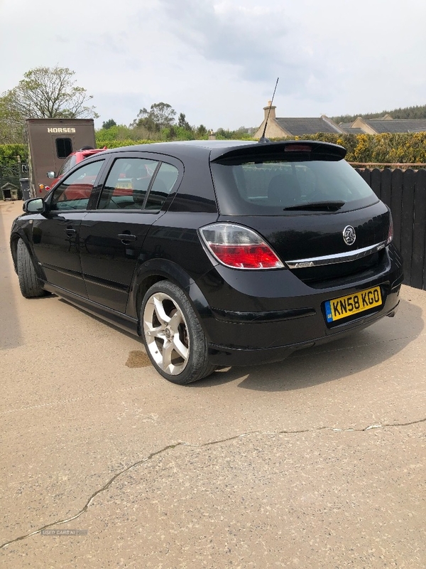 Vauxhall Astra 1.7 CDTi 16V SRi [100] 5dr [Exterior Pack] in Down