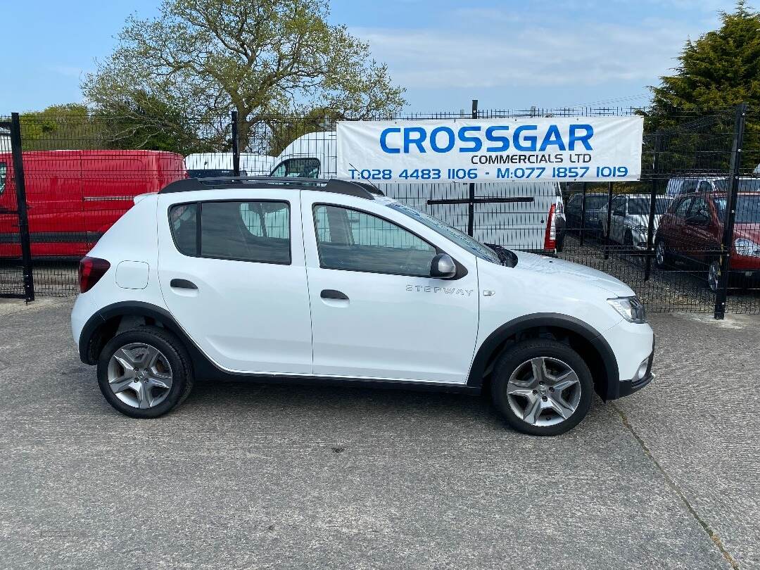 Dacia Sandero Stepway HATCHBACK in Down