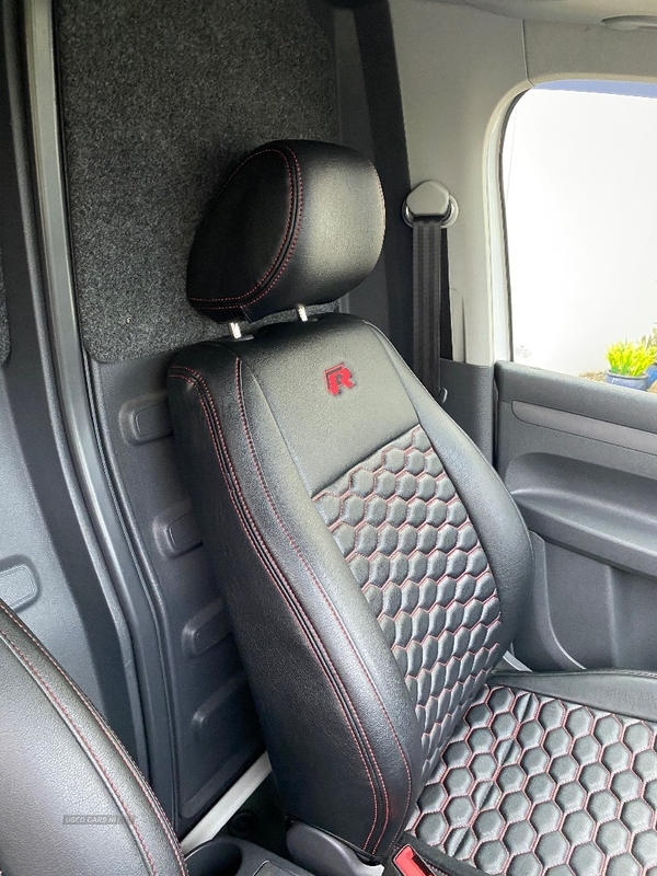 Volkswagen Caddy 1.6 TDI 102PS Trendline Van DSG in Antrim