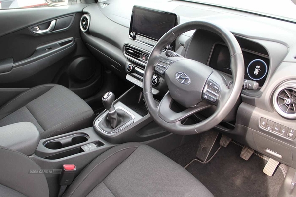 Hyundai Kona 2022 (22) SUV 1.0 T-GDi (120ps) Premium 48 Volt MHEV in Antrim