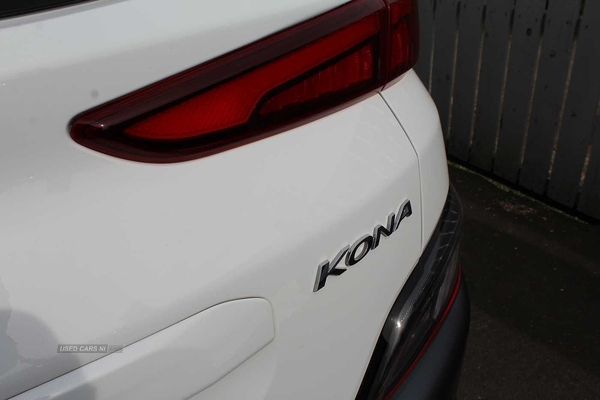 Hyundai Kona 2022 (22) SUV 1.0 T-GDi (120ps) Premium 48 Volt MHEV in Antrim