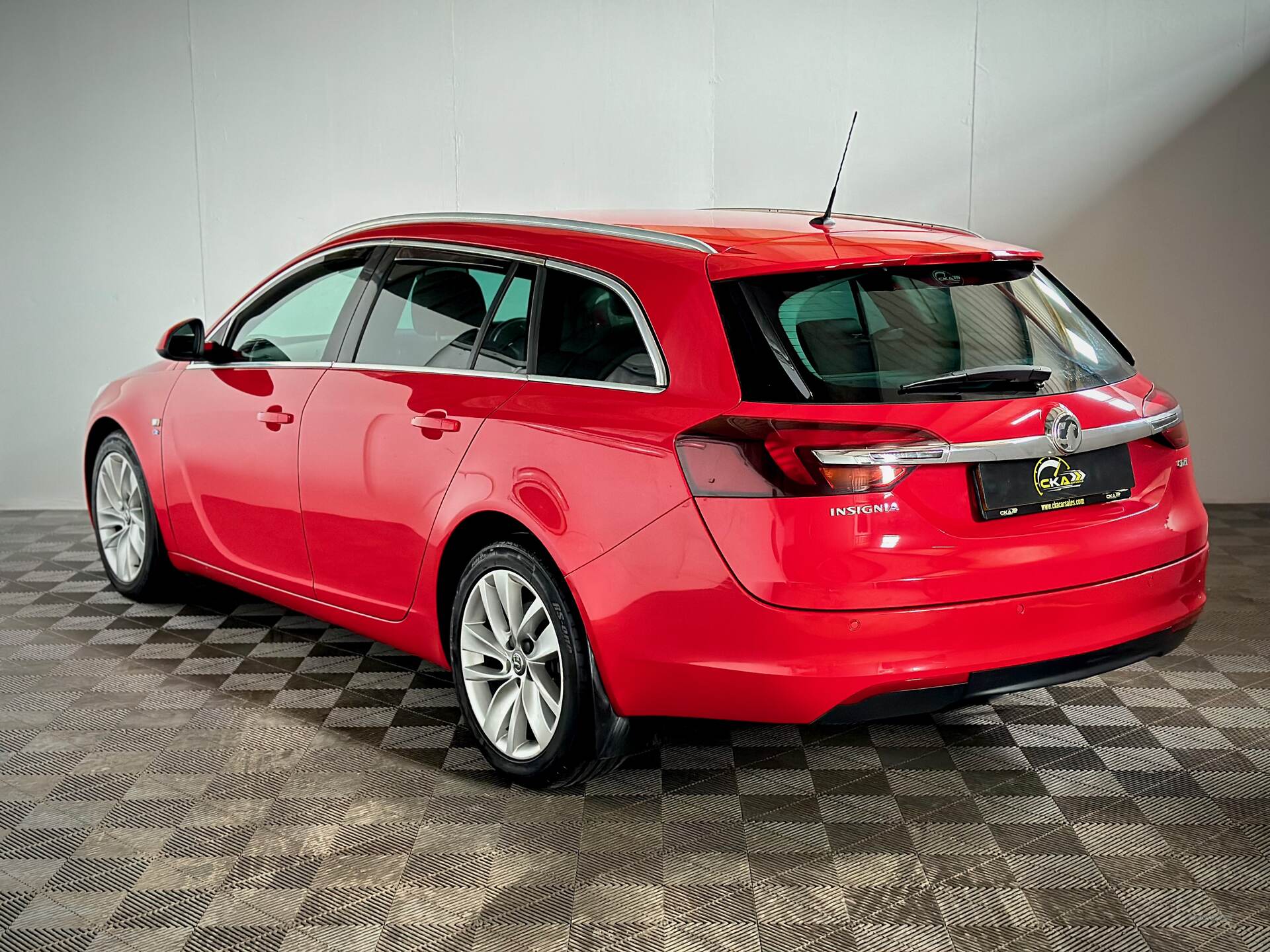 Vauxhall Insignia DIESEL SPORTS TOURER in Tyrone