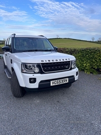 Land Rover Discovery 3.0 SDV6 SE 5dr Auto in Down