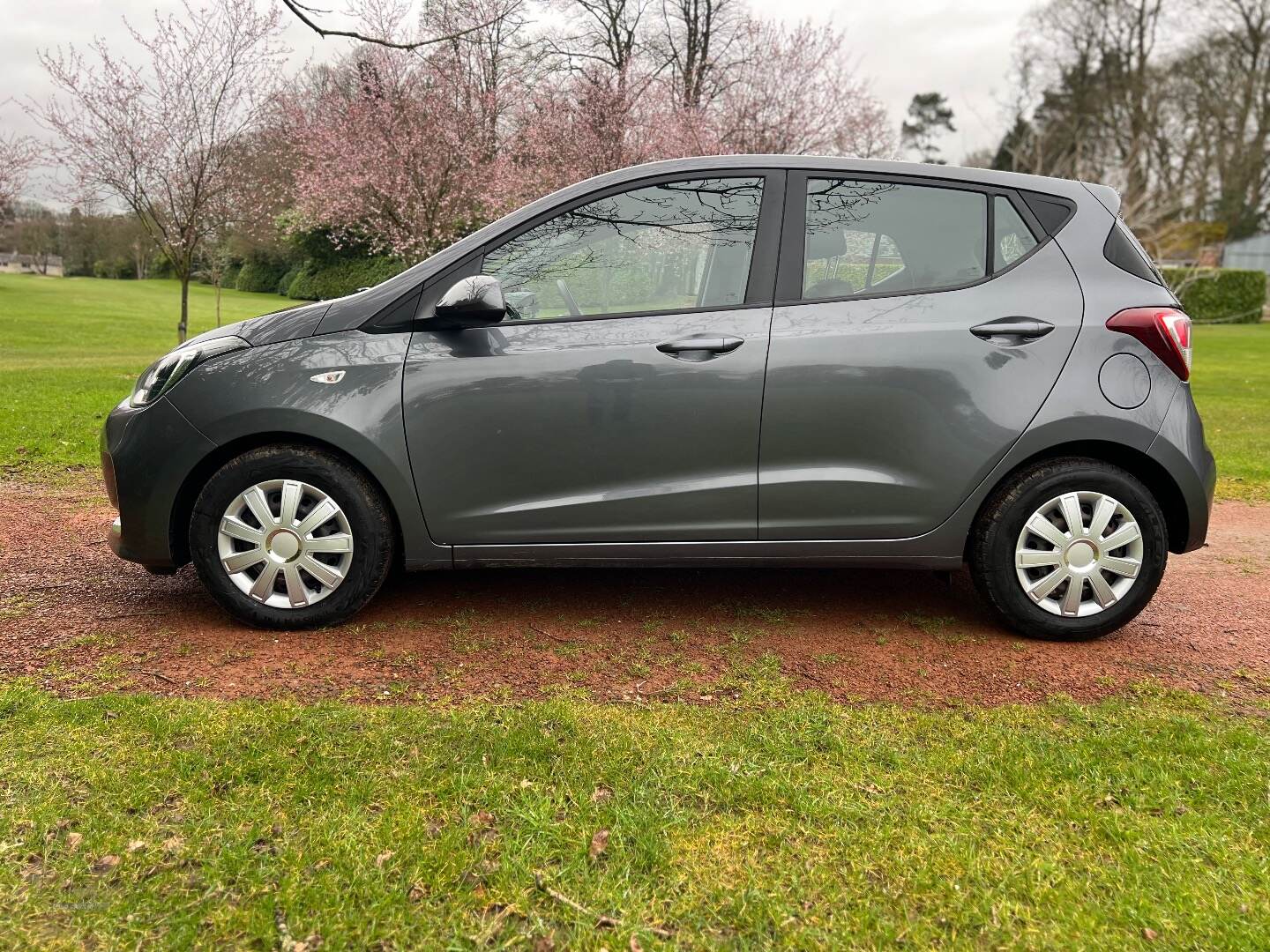 Hyundai i10 HATCHBACK in Antrim