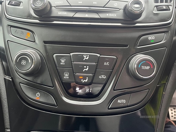Vauxhall Insignia 2.0 SRI CDTI ECOFLEX S/S 5d 160 BHP in Down