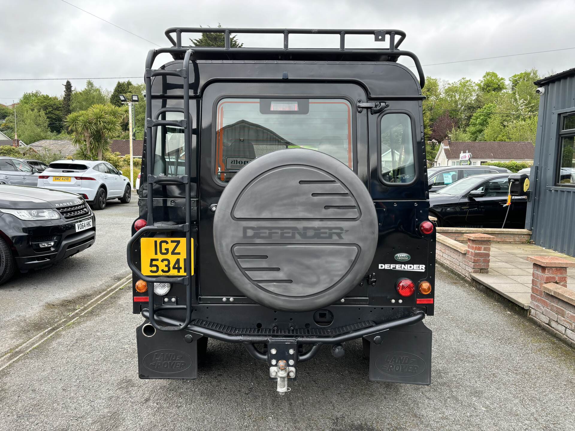 Land Rover Defender 110 LWB DIESEL in Down