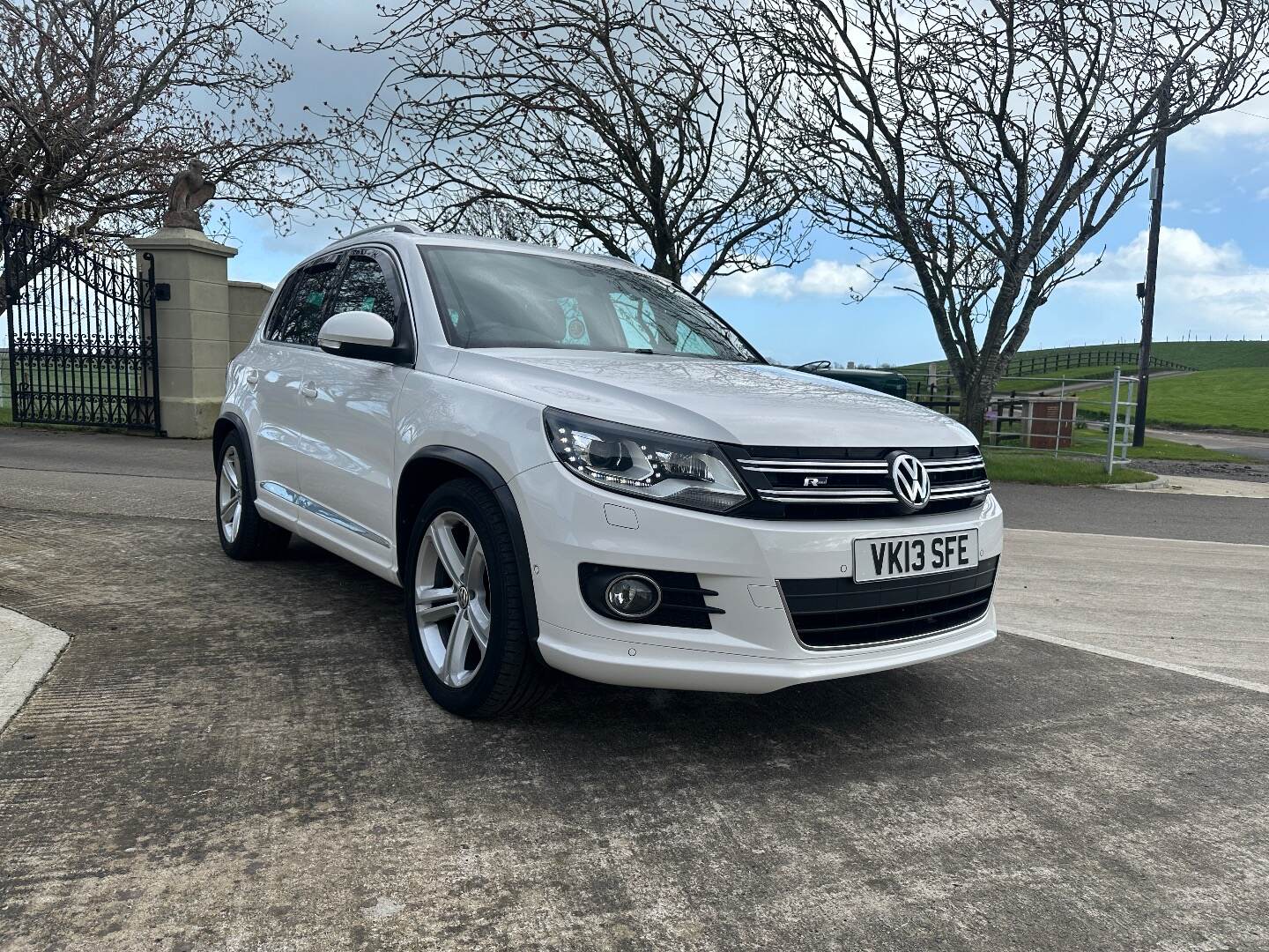 Volkswagen Tiguan DIESEL ESTATE in Down