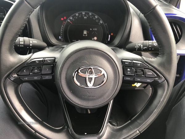 Toyota Aygo X VVT-I EDGE in Down