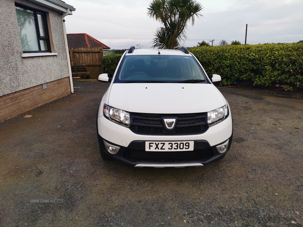 Dacia Sandero Stepway 0.9 TCe Ambiance 5dr in Down