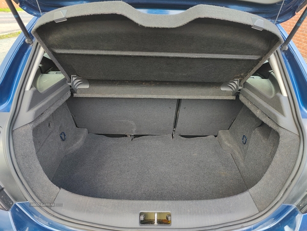Vauxhall Astra 1.6i 16V Design [115] 3dr in Down
