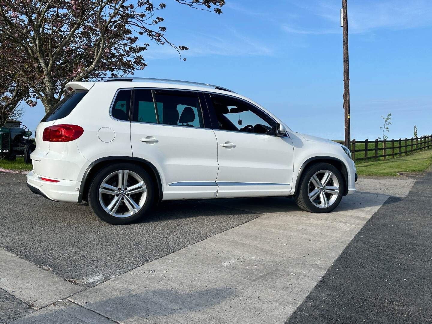 Volkswagen Tiguan DIESEL ESTATE in Down